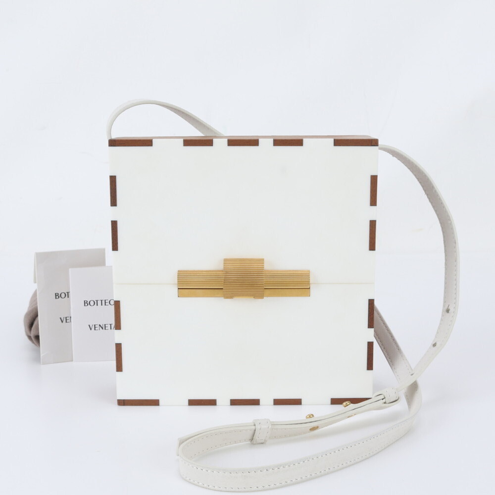 Bottega Veneta Daisy Leather Shoulder Bag Crossbody with Gold Hardware for Women